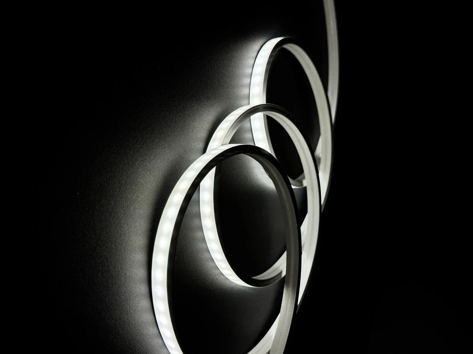 NO:611 Silikon Neon LED – 6,1×11 mm